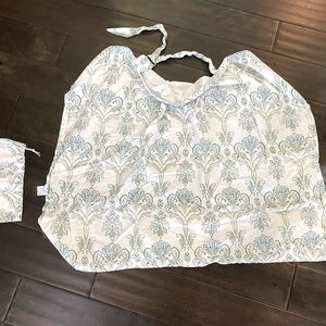 COPY - Nursing cover and bag. Used once. Great condition! Plastic hoop helps yo…